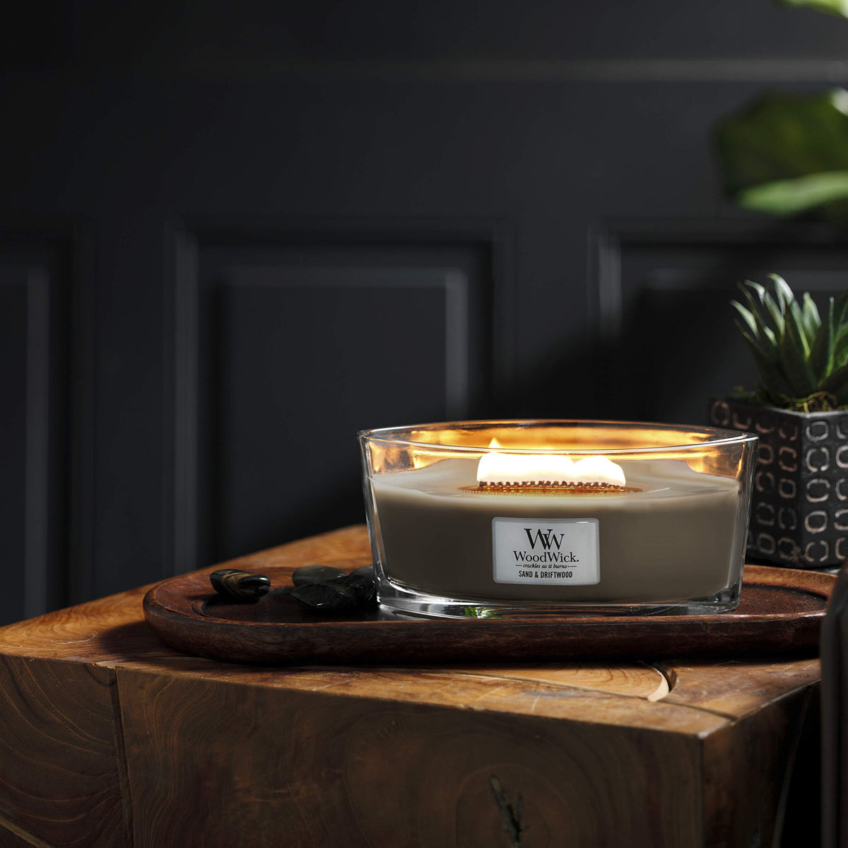 Scented Candle with Crackling Wick U145